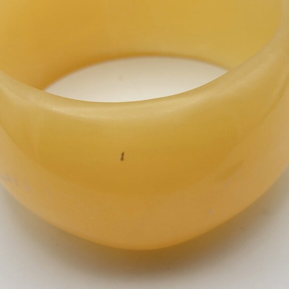 Vintage Butterscotch Bangle Bracelet Chunky Asymmetrical Lucite 8" M/L - Picture 6 of 9